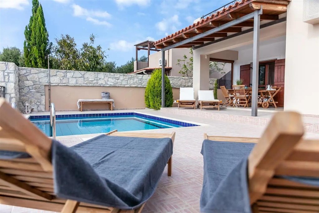 na-prodej-moderni-jednopodlazni-vila-s-bazenem-kreta-recko