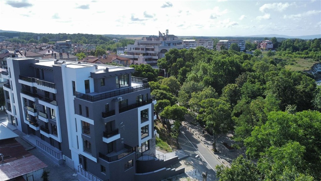 na-prodej-novy-apartman-v-1-rade-od-more-v-malebne-obci-carevo-bulharsko