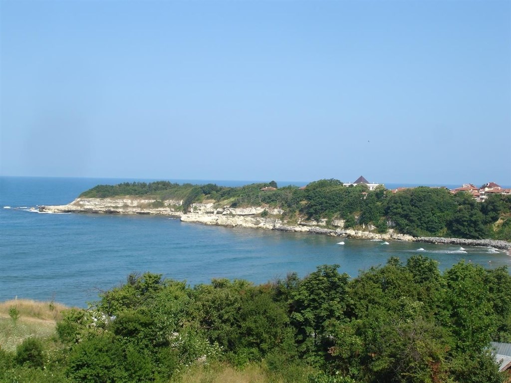 na-prodej-novy-apartman-v-1-rade-od-more-v-malebne-obci-carevo-bulharsko