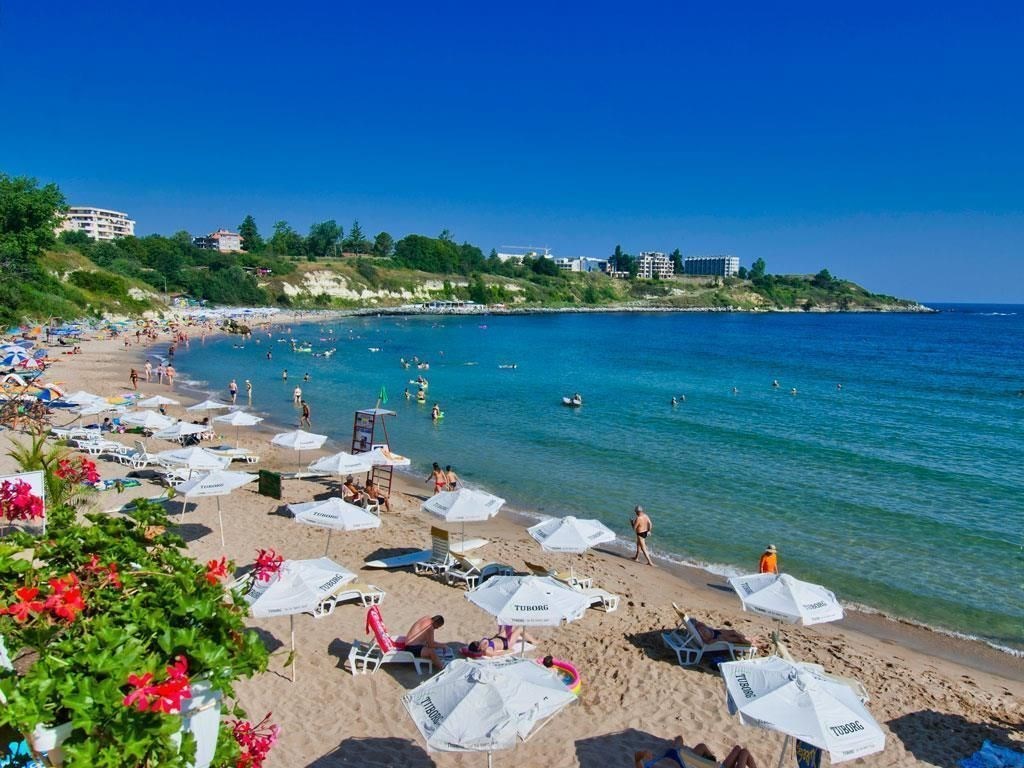 na-prodej-novy-apartman-v-1-rade-od-more-v-malebne-obci-carevo-bulharsko