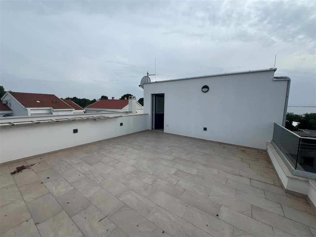 na-prodej-moderni-apartman-s-3-loznicemi-zadar-chorvatsko