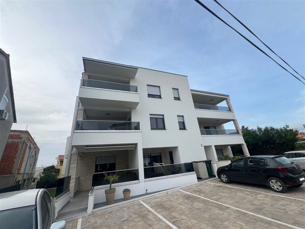 na-prodej-moderni-apartman-s-3-loznicemi-zadar-chorvatsko