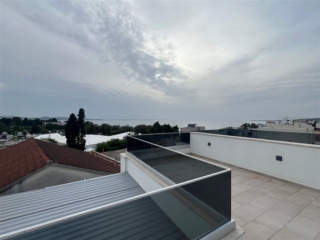 na-prodej-moderni-apartman-s-3-loznicemi-zadar-chorvatsko