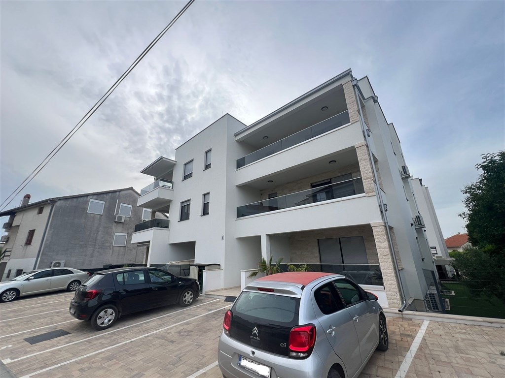 na-prodej-moderni-apartman-s-3-loznicemi-zadar-chorvatsko