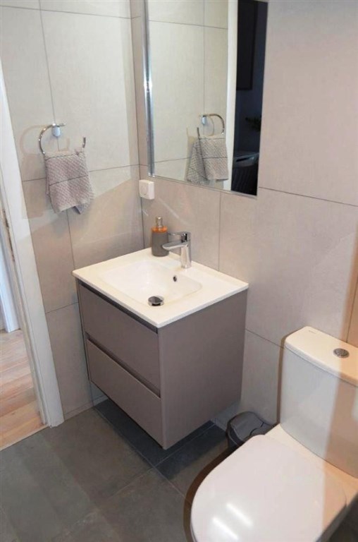 na-prodej-vybaveny-apartman-v-1-rade-od-more-krasici-cerna-hora