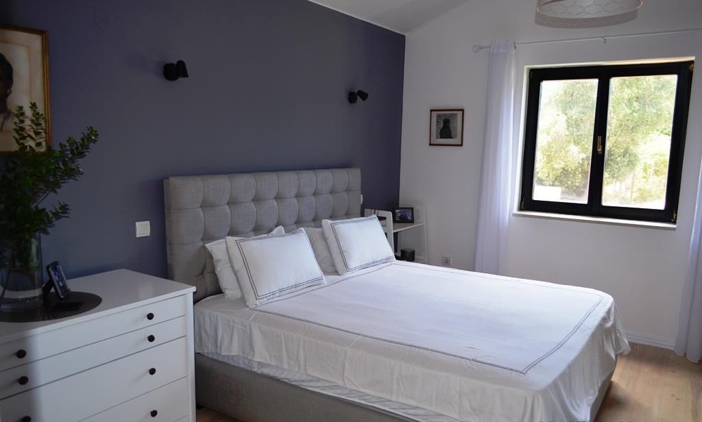 na-prodej-vybaveny-apartman-v-1-rade-od-more-krasici-cerna-hora