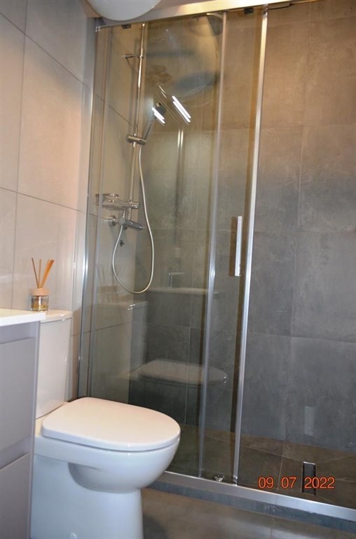 na-prodej-vybaveny-apartman-v-1-rade-od-more-krasici-cerna-hora