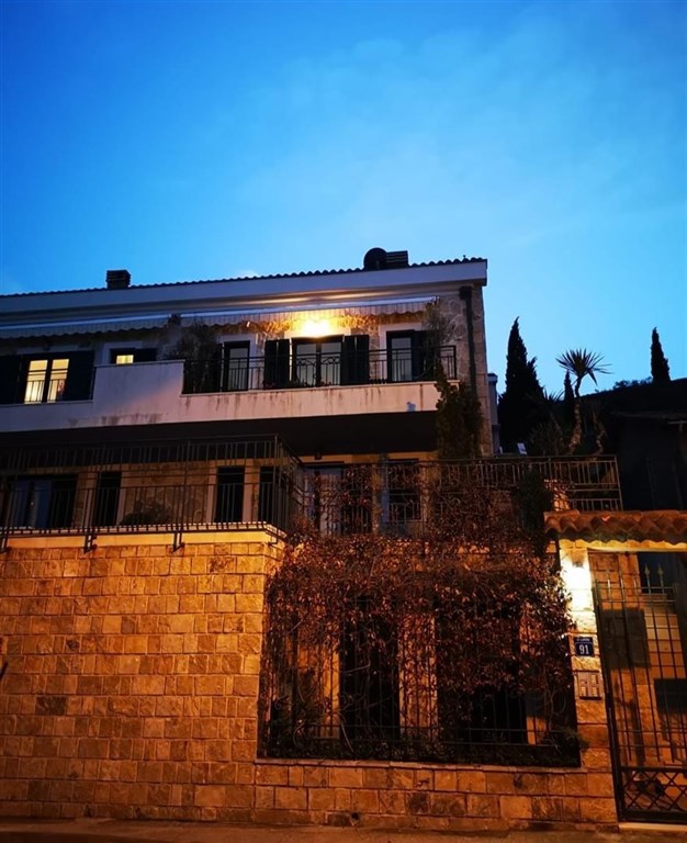 na-prodej-vybaveny-apartman-v-1-rade-od-more-krasici-cerna-hora