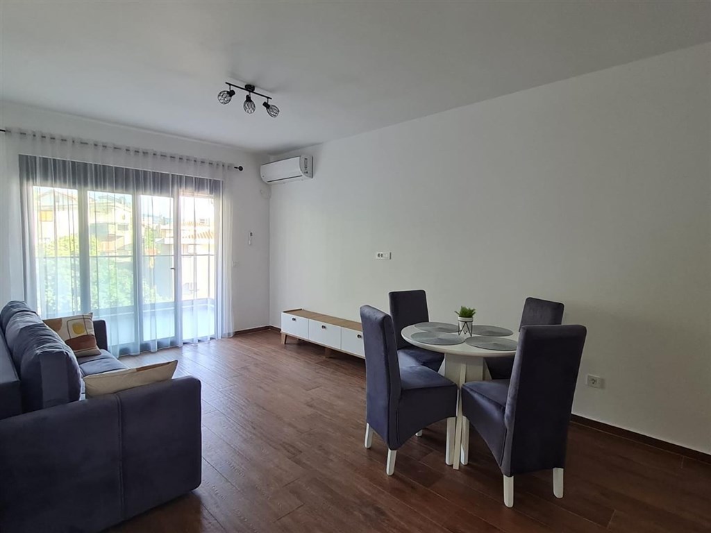 na-prodej-apartman-s-vyhledem-na-more-dobra-voda-cerna-hora