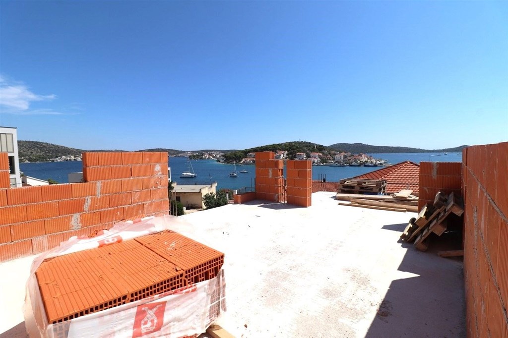 na-prodej-novy-apartman-ve-3-rade-od-more-rogoznica-chorvatsko