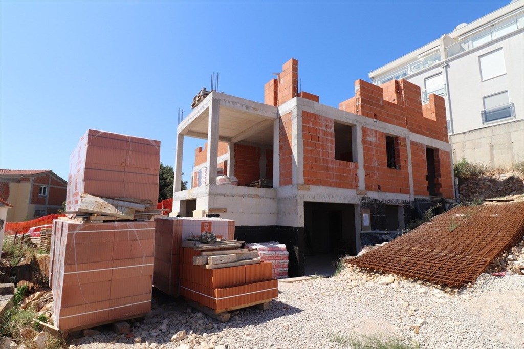 na-prodej-novy-apartman-ve-3-rade-od-more-rogoznica-chorvatsko