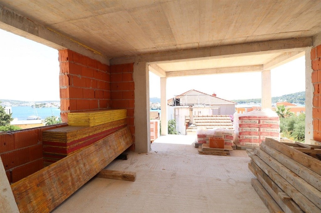 na-prodej-novy-apartman-ve-3-rade-od-more-rogoznica-chorvatsko