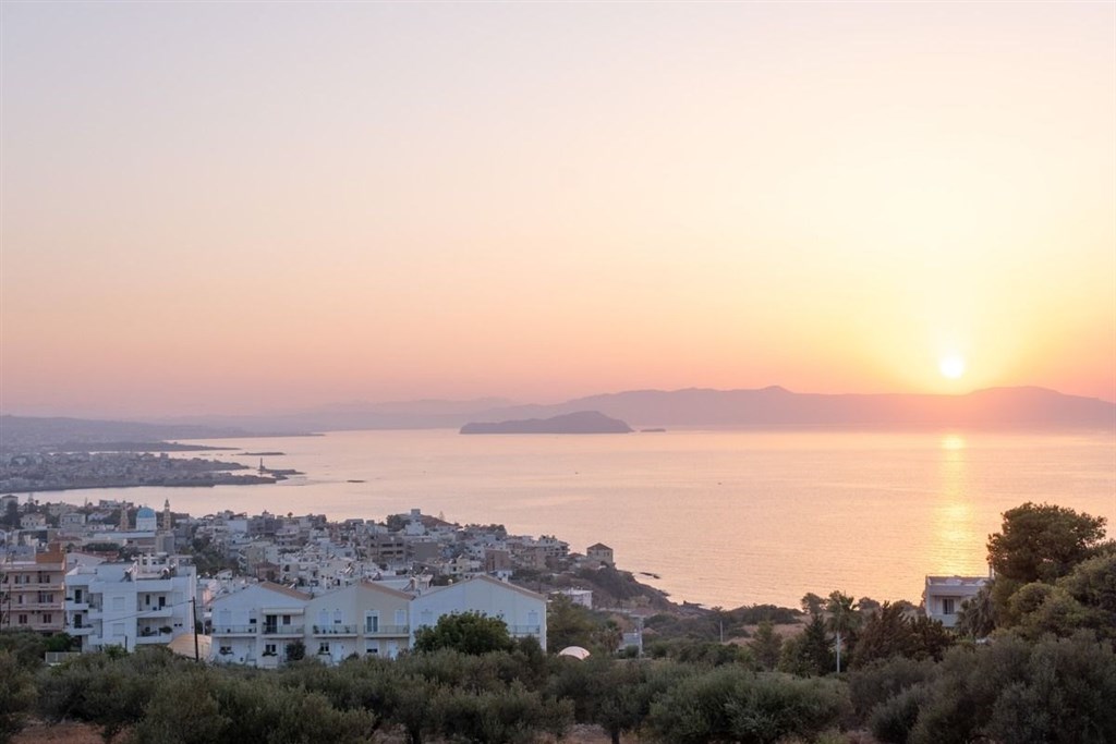 na-prodej-luxusni-dvoupodlazni-apartman-kreta-recko