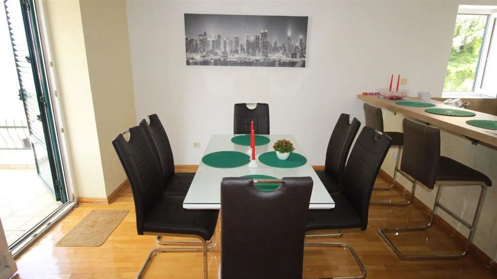 na-prodej-apartman-jen-50-m-od-more-sveti-stefan-cerna-hora