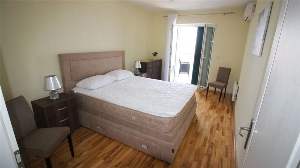na-prodej-apartman-jen-50-m-od-more-sveti-stefan-cerna-hora