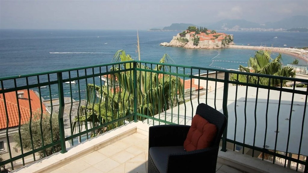 na-prodej-apartman-jen-50-m-od-more-sveti-stefan-cerna-hora
