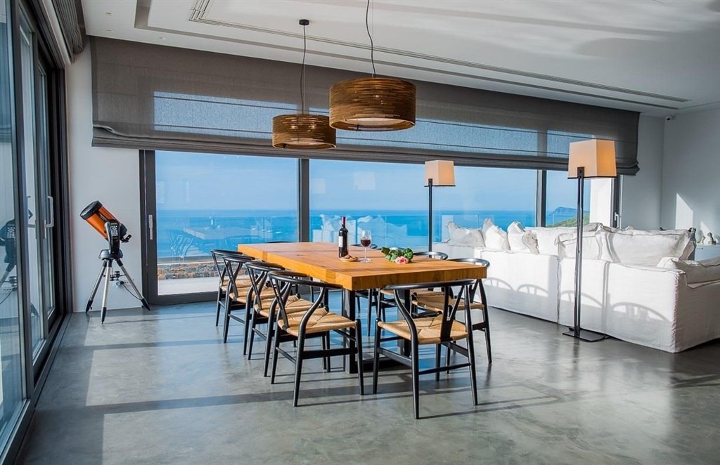 na-prodej-vila-s-bazenem-a-ohromujicim-vyhledem-na-more-kreta-recko