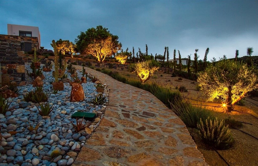 na-prodej-vila-s-bazenem-a-ohromujicim-vyhledem-na-more-kreta-recko