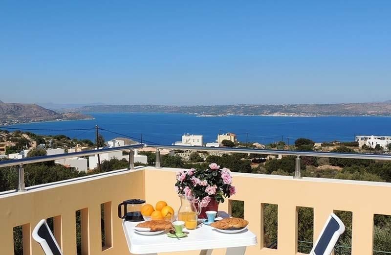 vila-s-panoramatickym-vyhledem-na-more-kreta-recko