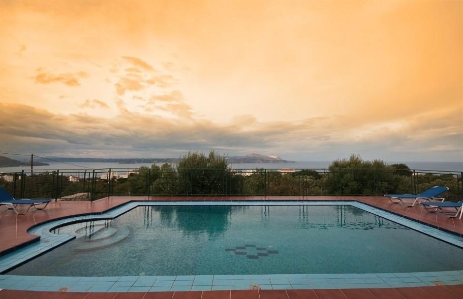 vila-s-panoramatickym-vyhledem-na-more-kreta-recko
