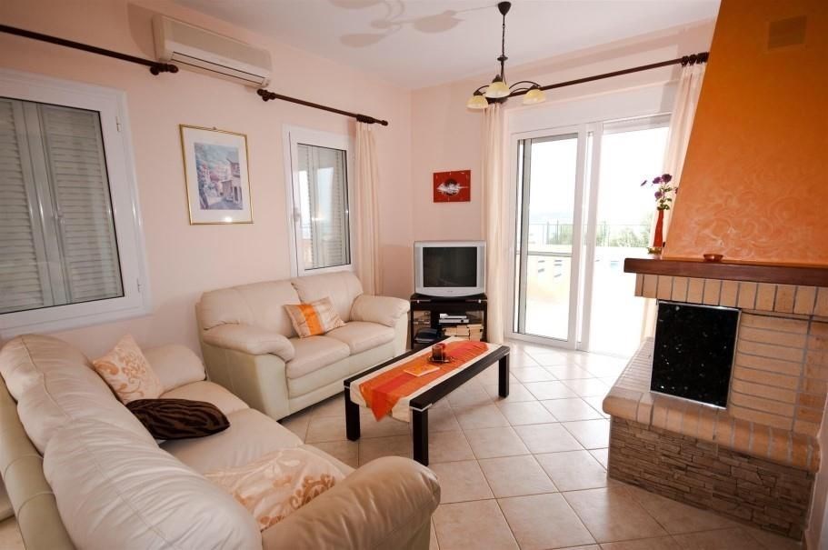 vila-s-panoramatickym-vyhledem-na-more-kreta-recko