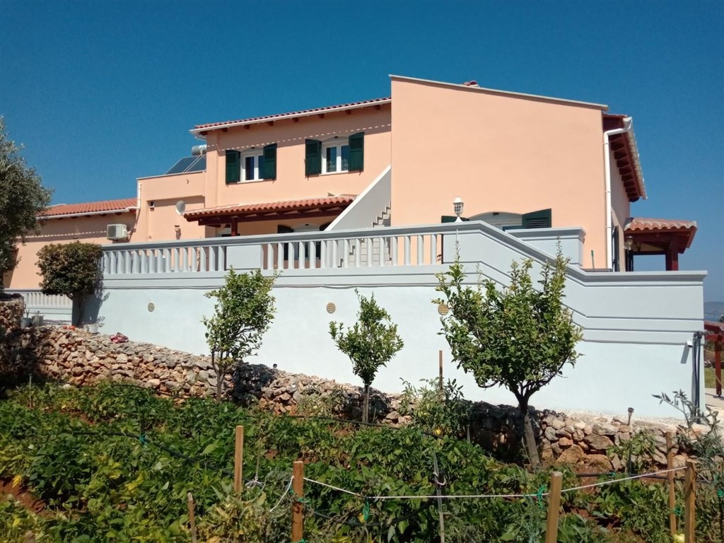 utulny-apartmanovy-dum-s-otevrenym-vyhledem-na-more-kreta-recko