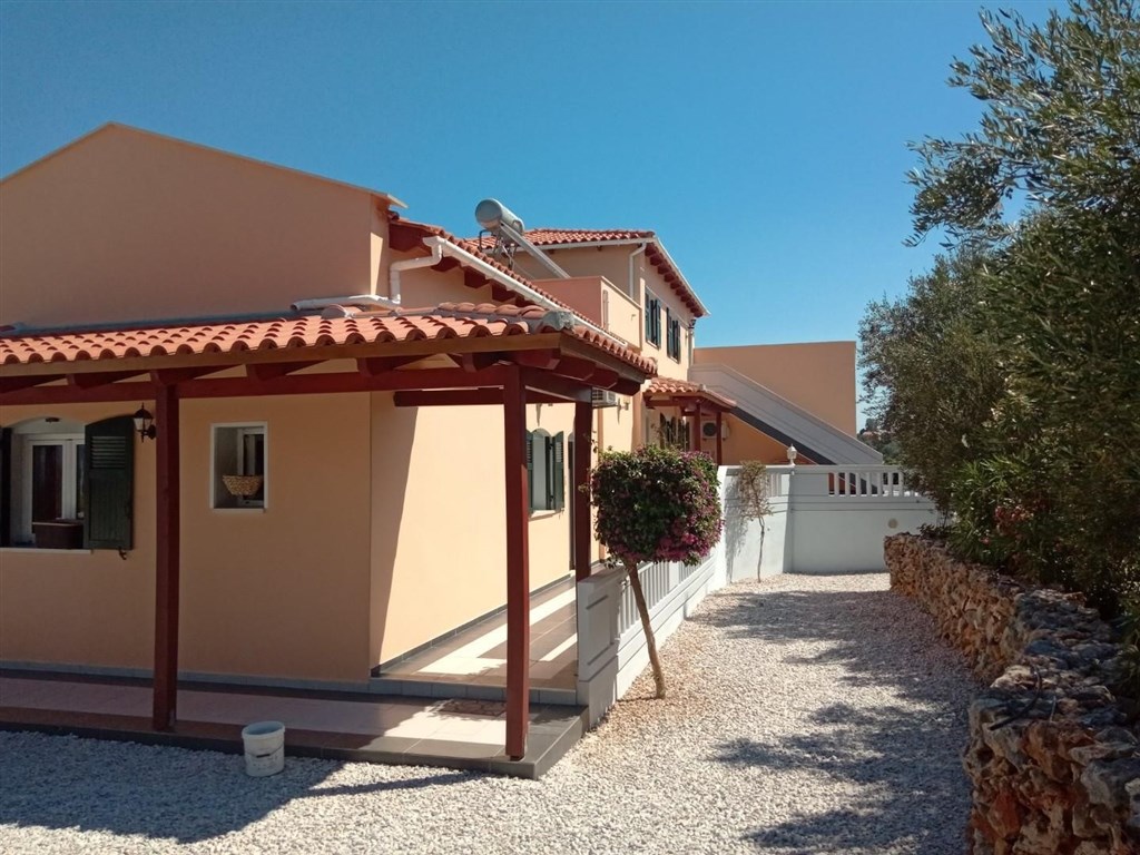 utulny-apartmanovy-dum-s-otevrenym-vyhledem-na-more-kreta-recko