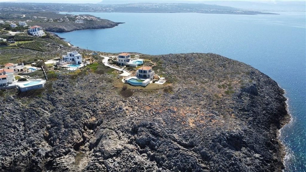 na-prodej-velky-pozemek-primo-u-more-kreta-recko