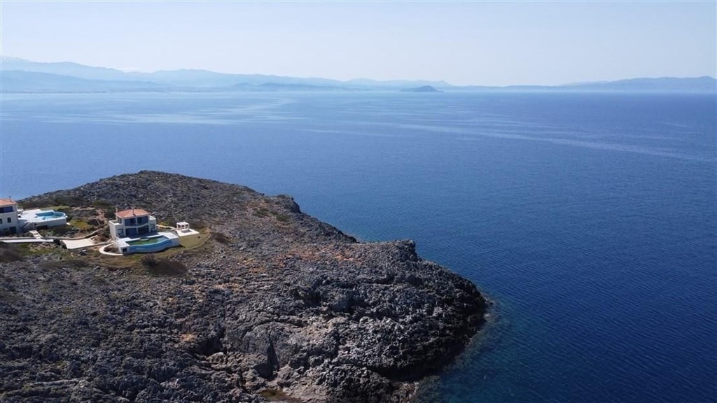 na-prodej-velky-pozemek-primo-u-more-kreta-recko