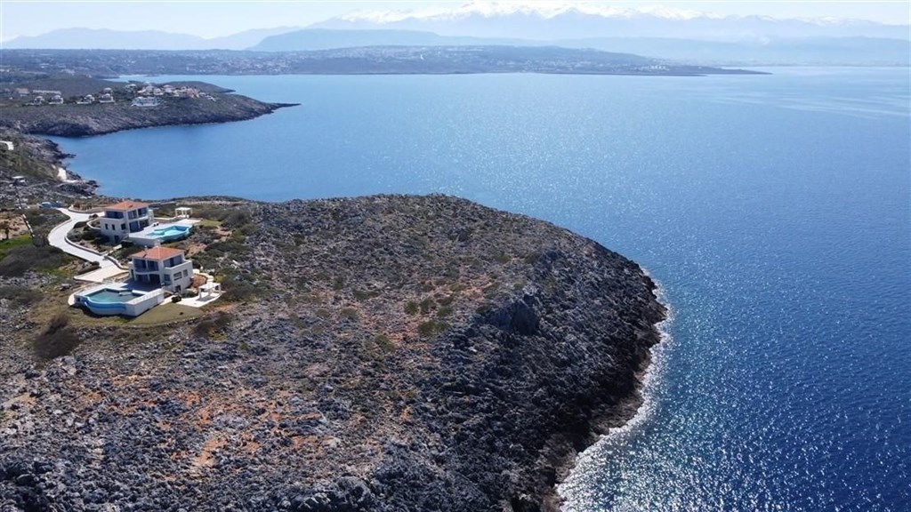na-prodej-velky-pozemek-primo-u-more-kreta-recko