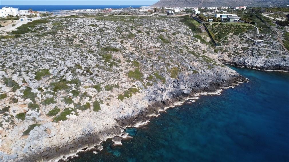 na-prodej-velky-pozemek-primo-u-pobrezi-kreta-recko