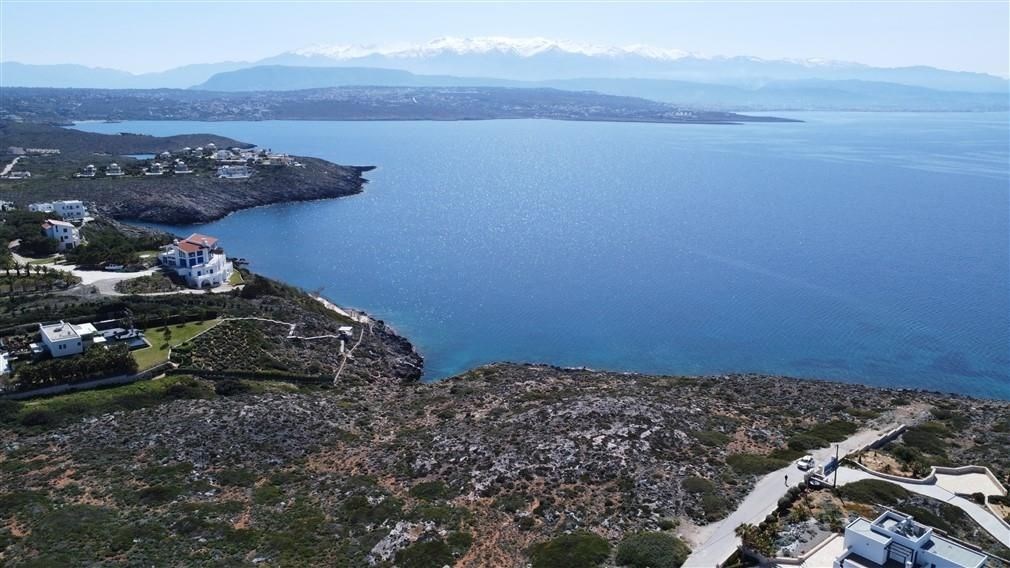 na-prodej-velky-pozemek-primo-u-pobrezi-kreta-recko