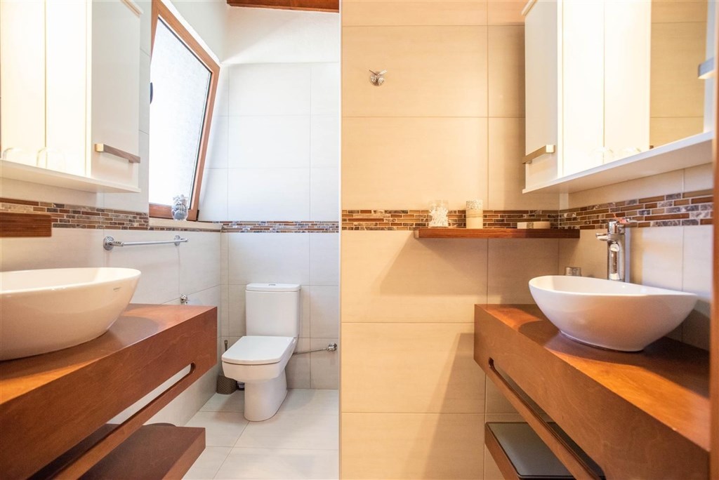 na-prodej-kamenna-vila-s-vyhledy-na-more-a-hory-kreta-recko