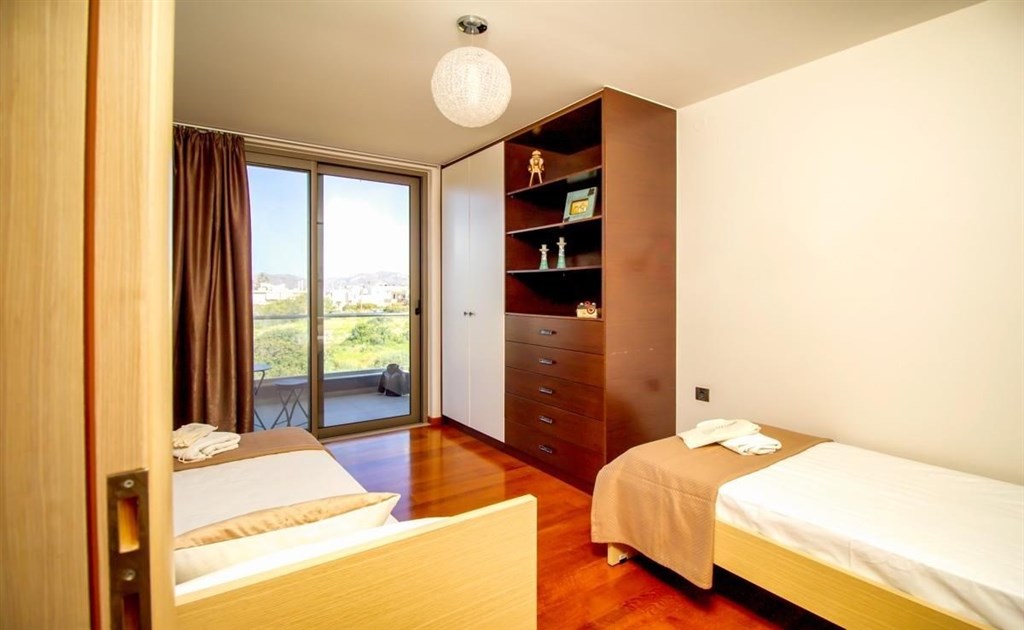 na-prodej-nove-postavena-vila-s-vyhledem-na-more-kreta-recko