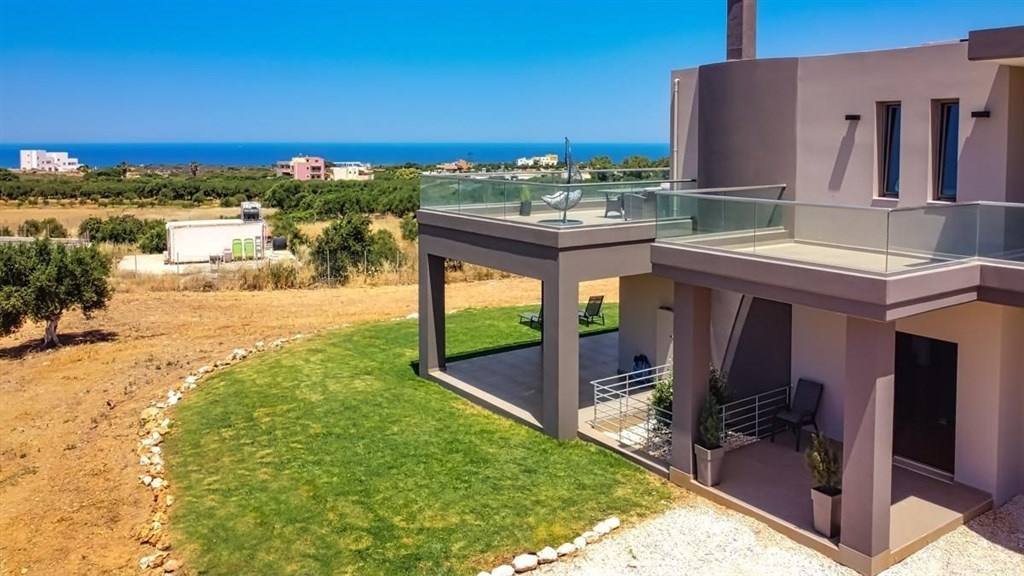 na-prodej-nove-postavena-vila-s-vyhledem-na-more-kreta-recko
