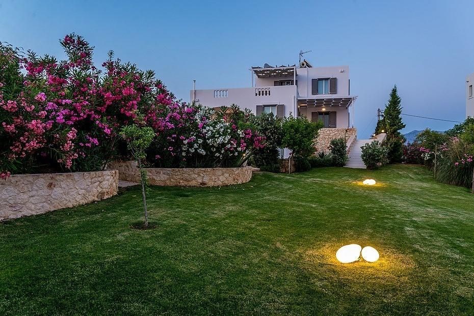 na-prodej-unikatni-vila-s-krasnym-vyhledem-na-more-kreta-recko