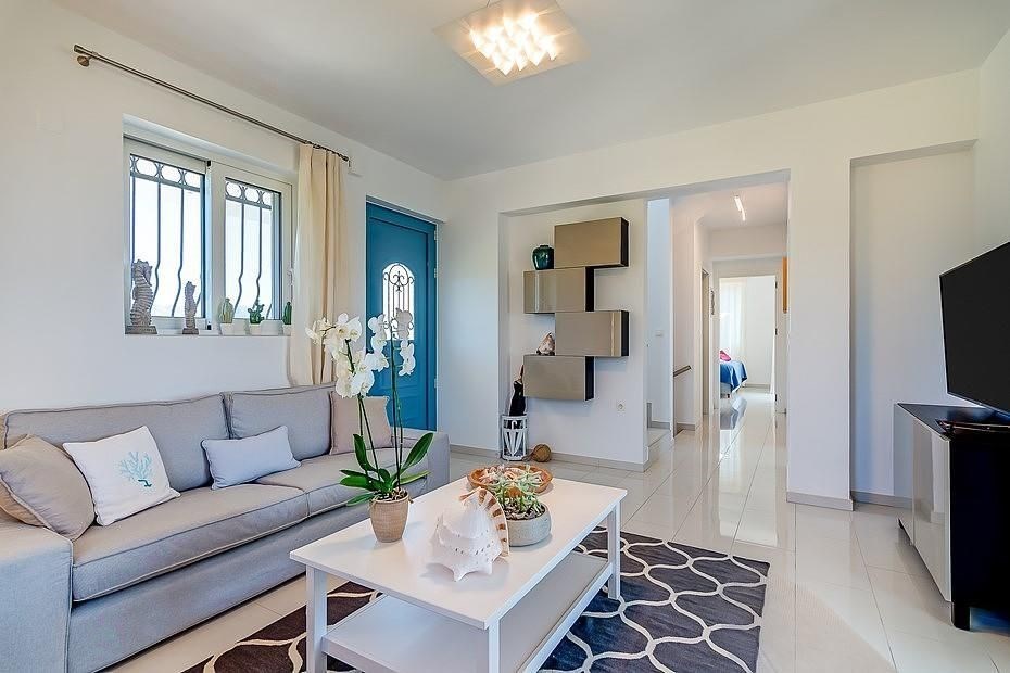 na-prodej-unikatni-vila-s-krasnym-vyhledem-na-more-kreta-recko