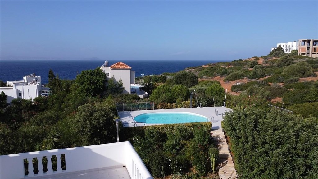 na-prodej-unikatni-vila-s-krasnym-vyhledem-na-more-kreta-recko