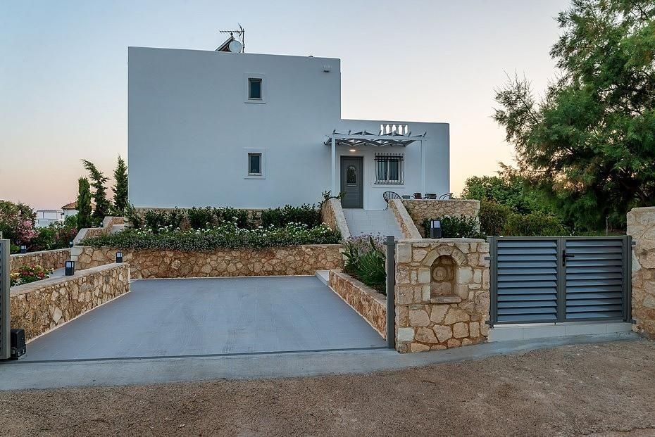 na-prodej-unikatni-vila-s-krasnym-vyhledem-na-more-kreta-recko