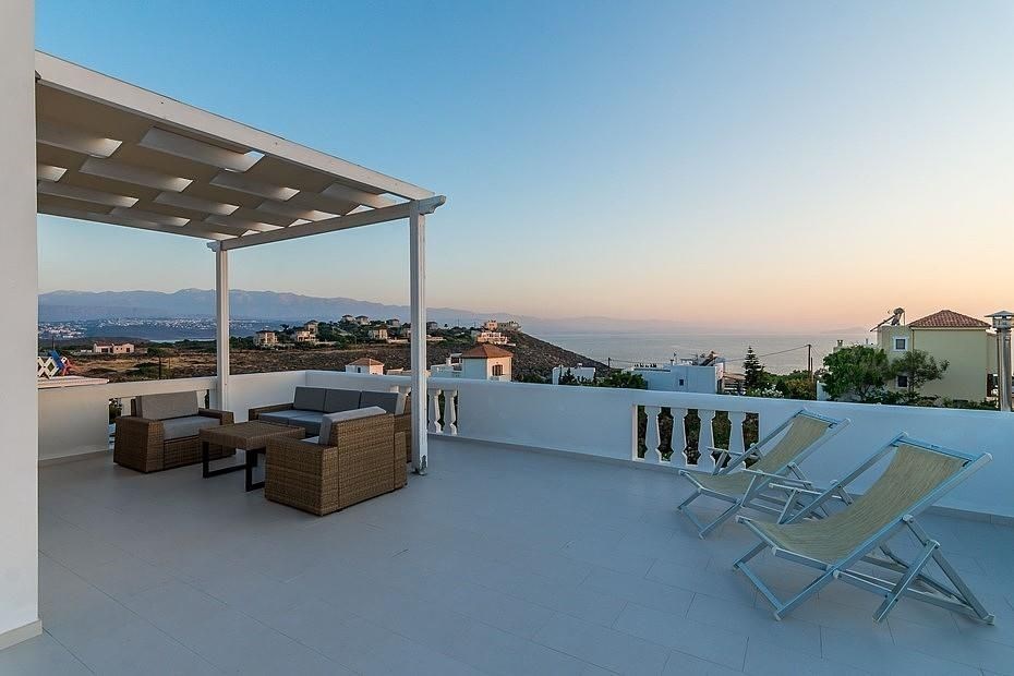 na-prodej-unikatni-vila-s-krasnym-vyhledem-na-more-kreta-recko