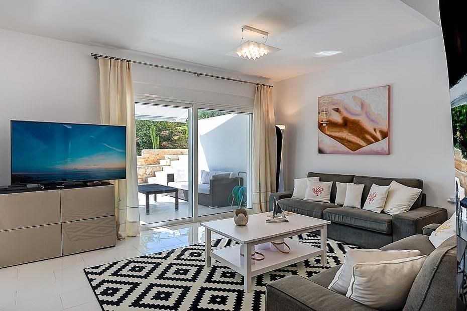 na-prodej-unikatni-vila-s-krasnym-vyhledem-na-more-kreta-recko