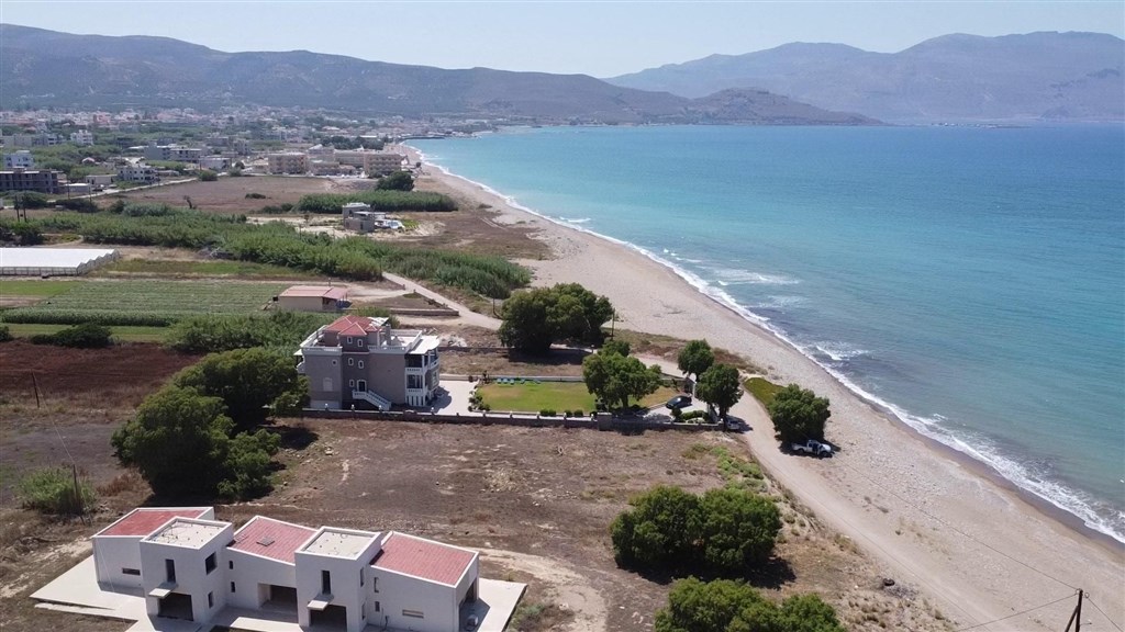 na-prodej-stavebni-pozemek-primo-u-more-a-plaze-kreta-recko