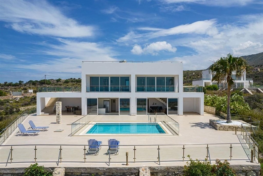 na-prodej-luxusni-vila-s-nadhernym-vyhledem-na-more-kreta-recko