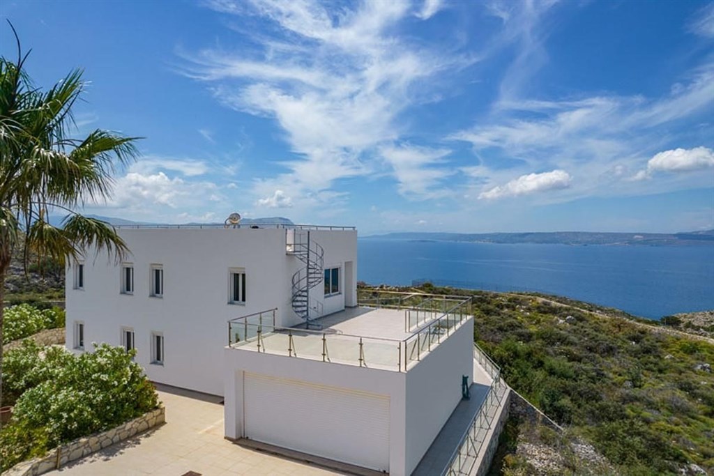 na-prodej-luxusni-vila-s-nadhernym-vyhledem-na-more-kreta-recko