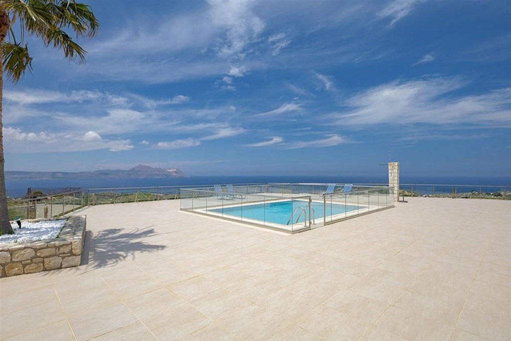 na-prodej-luxusni-vila-s-nadhernym-vyhledem-na-more-kreta-recko