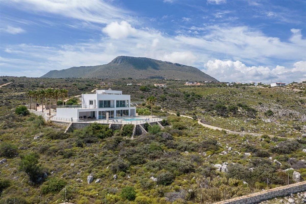 na-prodej-luxusni-vila-s-nadhernym-vyhledem-na-more-kreta-recko