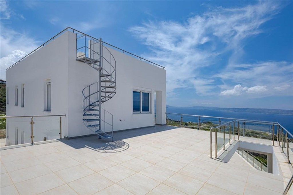 na-prodej-luxusni-vila-s-nadhernym-vyhledem-na-more-kreta-recko