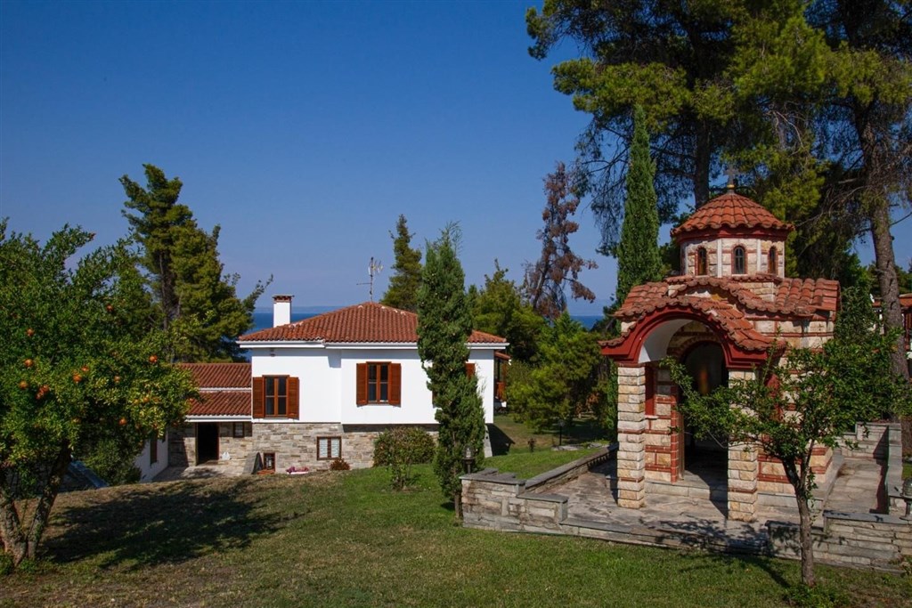 atraktivni-vila-s-vyhledem-na-more-chalkidiki-recko