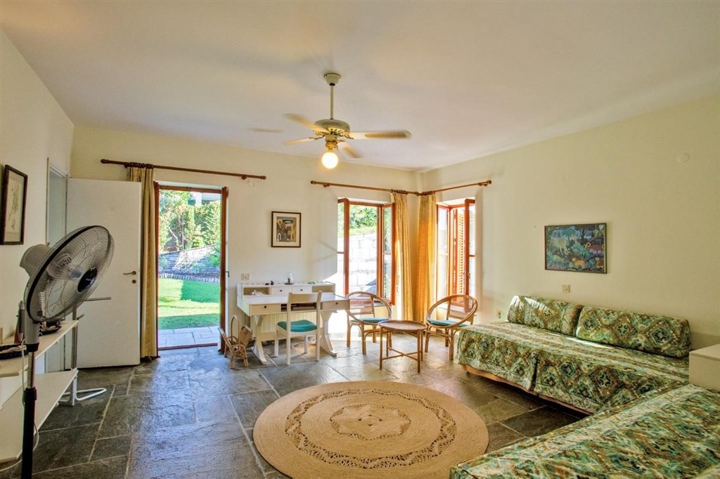 atraktivni-vila-s-vyhledem-na-more-chalkidiki-recko