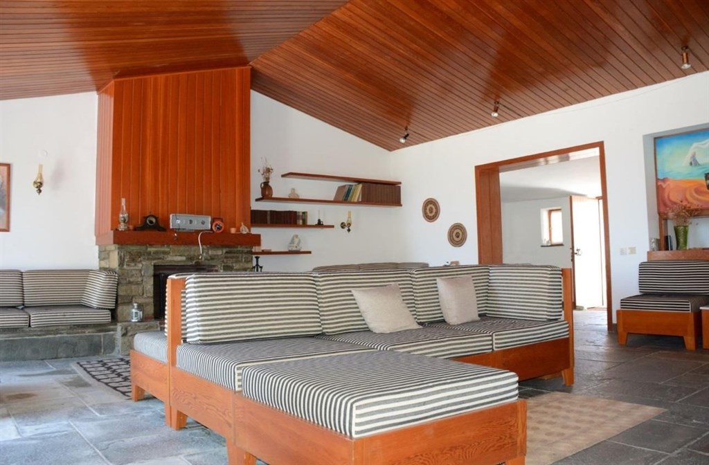 atraktivni-vila-s-vyhledem-na-more-chalkidiki-recko